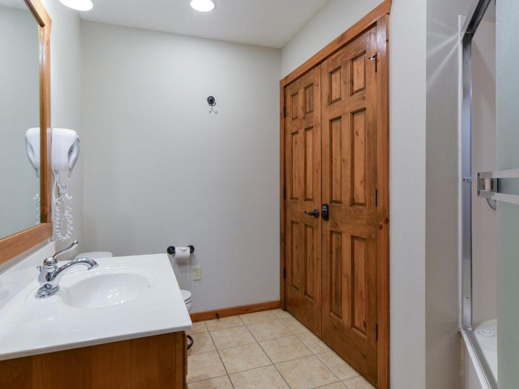 Lodge 243 Branson Bagian luar foto
